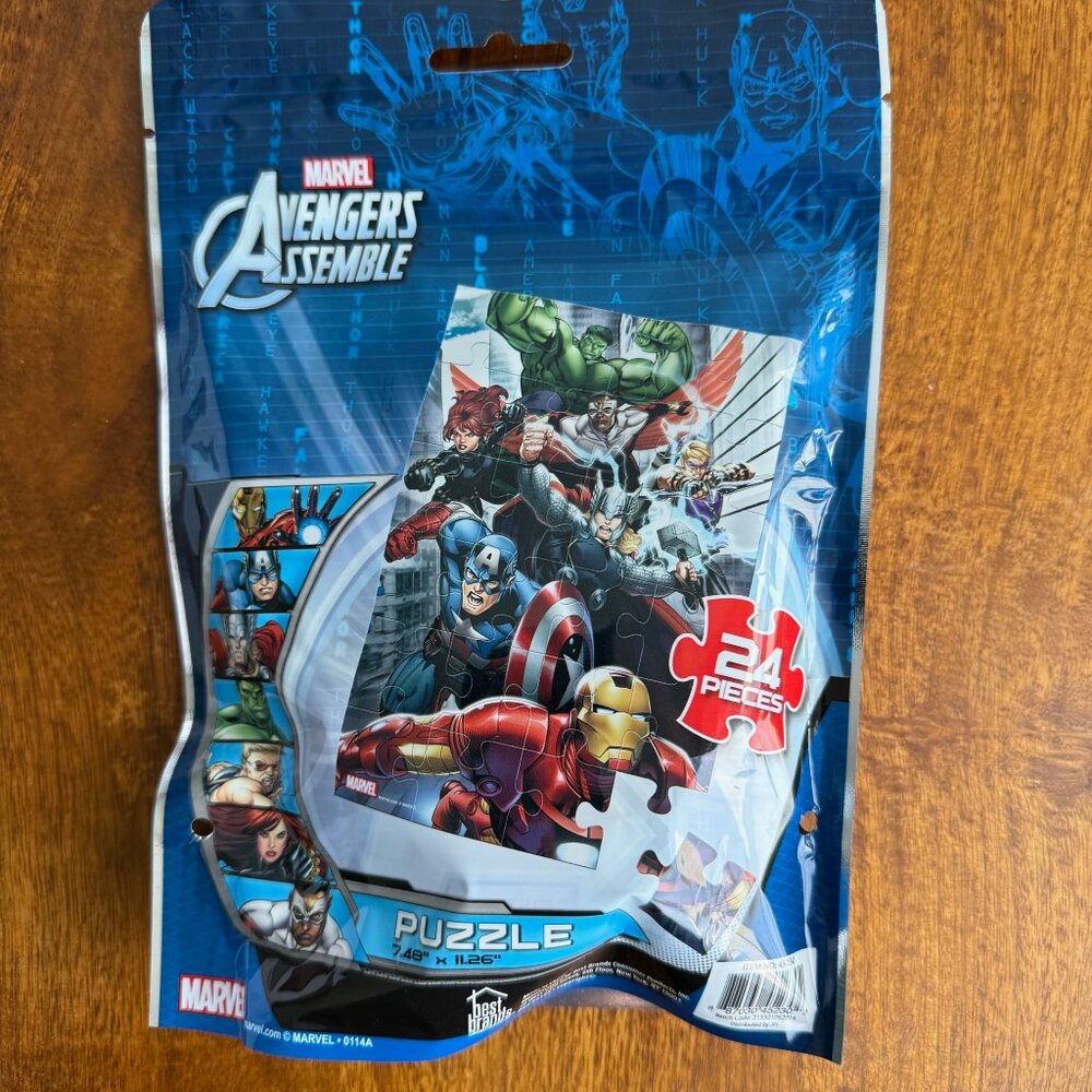 Lot of 6 New Marvel Avengers Puzzle 24 pieces Resealable Bag 7.48" x 11.26"